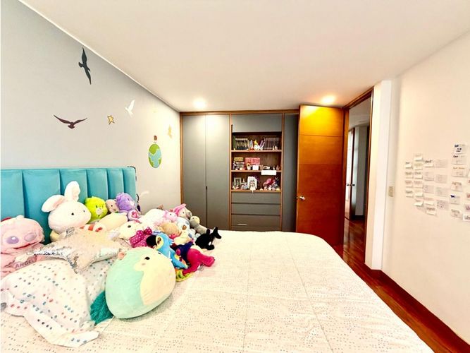 Apartamento de 3 alcobas en venta en Chicó Navarra, Bogotá, 151 m² · foto 12 de 20