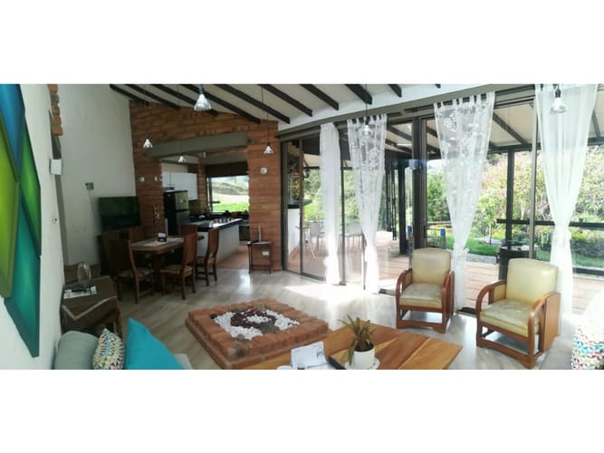 Casa de 3 alcobas en venta en Vía Las Palmas, Medellín, 285 m² · foto 10 de 11