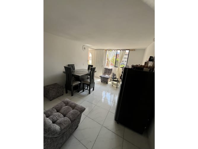 Apartamento en venta en Los Alcazares, Cali · foto 5 de 13