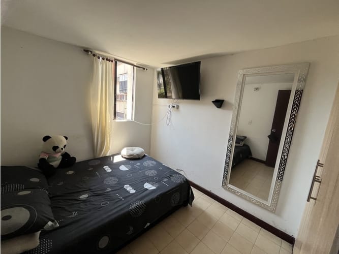 Apartamento en venta en Los Alcazares, Cali · foto 9 de 13
