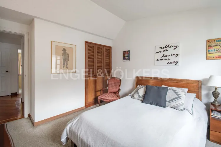 Casa de 5 alcobas en venta en El Batán, Bogotá, 300 m² · foto 17 de 20