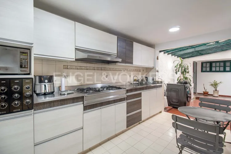 Casa de 5 alcobas en venta en El Batán, Bogotá, 300 m² · foto 5 de 20