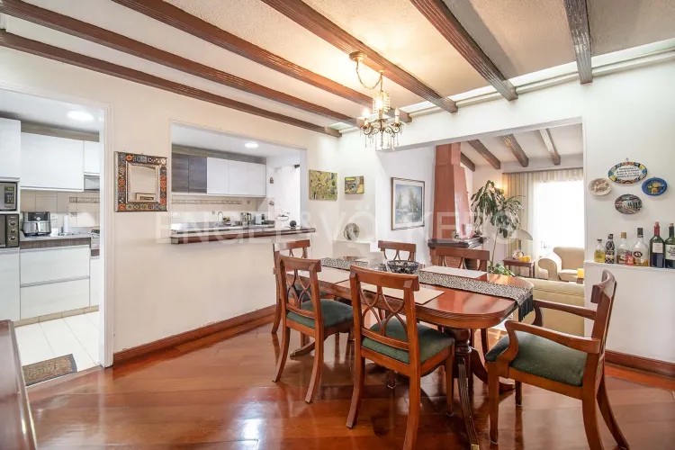 Casa de 5 alcobas en venta en El Batán, Bogotá, 300 m² · foto 3 de 20
