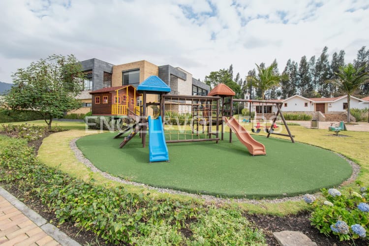 Casa de 3 alcobas en venta en Hatogrande, Sopó, 368 m² · foto 20 de 20
