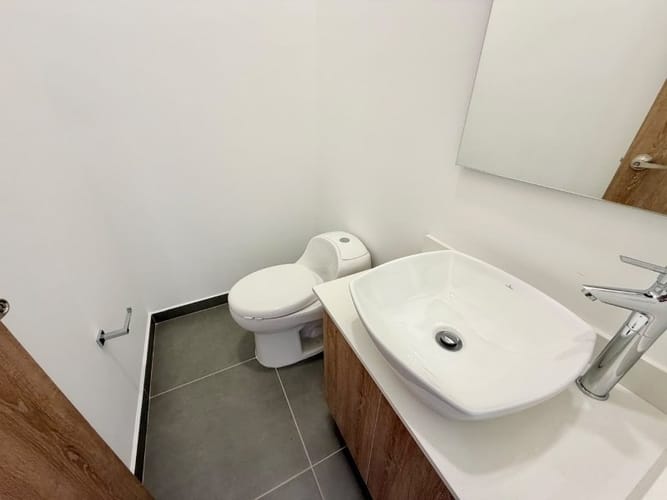 Apartamento de 2 alcobas en arriendo en Loma Del Escobero, Envigado, 68 m² · foto 5 de 12