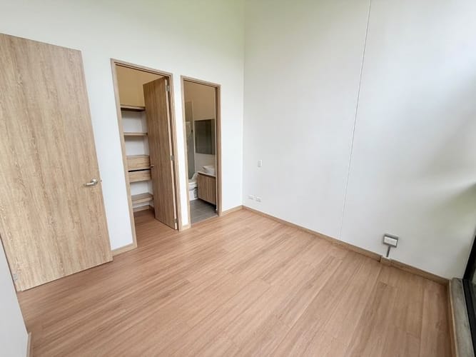 Apartamento de 2 alcobas en arriendo en Loma Del Escobero, Envigado, 68 m² · foto 7 de 12