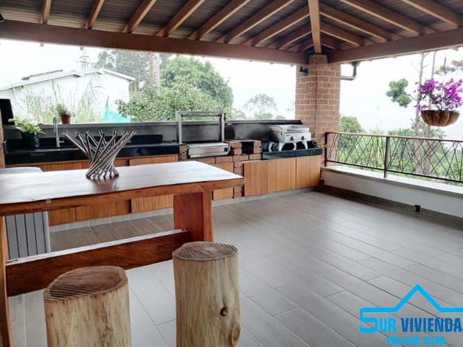 Casa de 4 alcobas en arriendo en La Mina, Envigado · foto 6 de 24