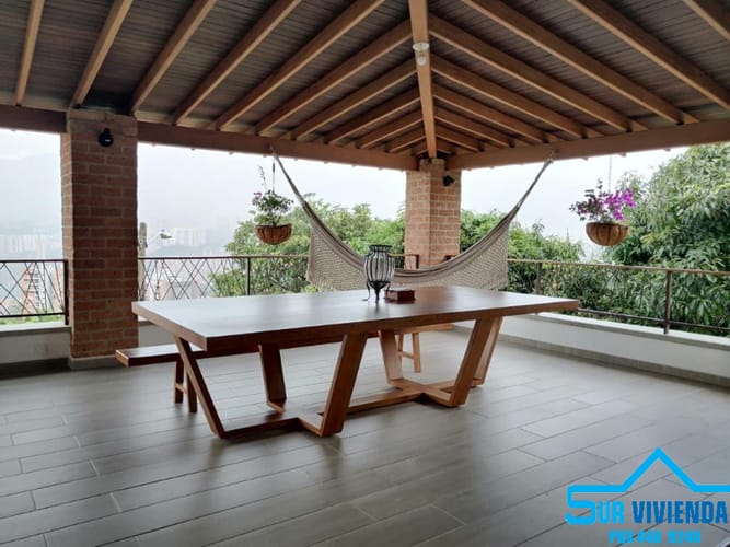 Casa de 4 alcobas en arriendo en La Mina, Envigado · foto 15 de 24