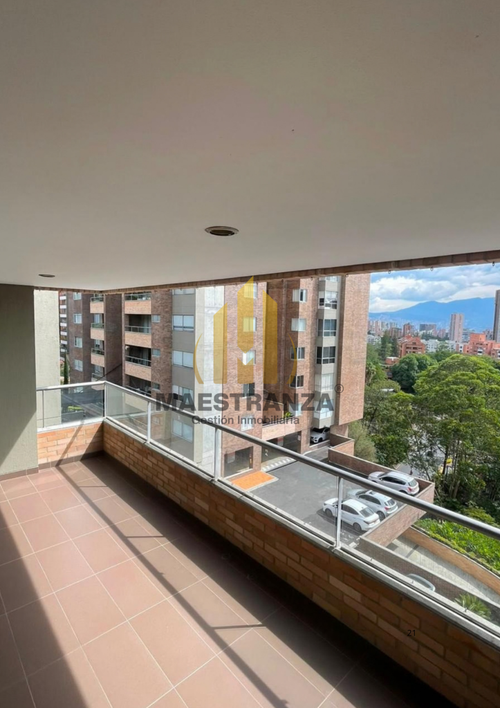 Apartamento de 2 alcobas en venta en El Tesoro, Medellín, 120 m² · foto 12 de 23