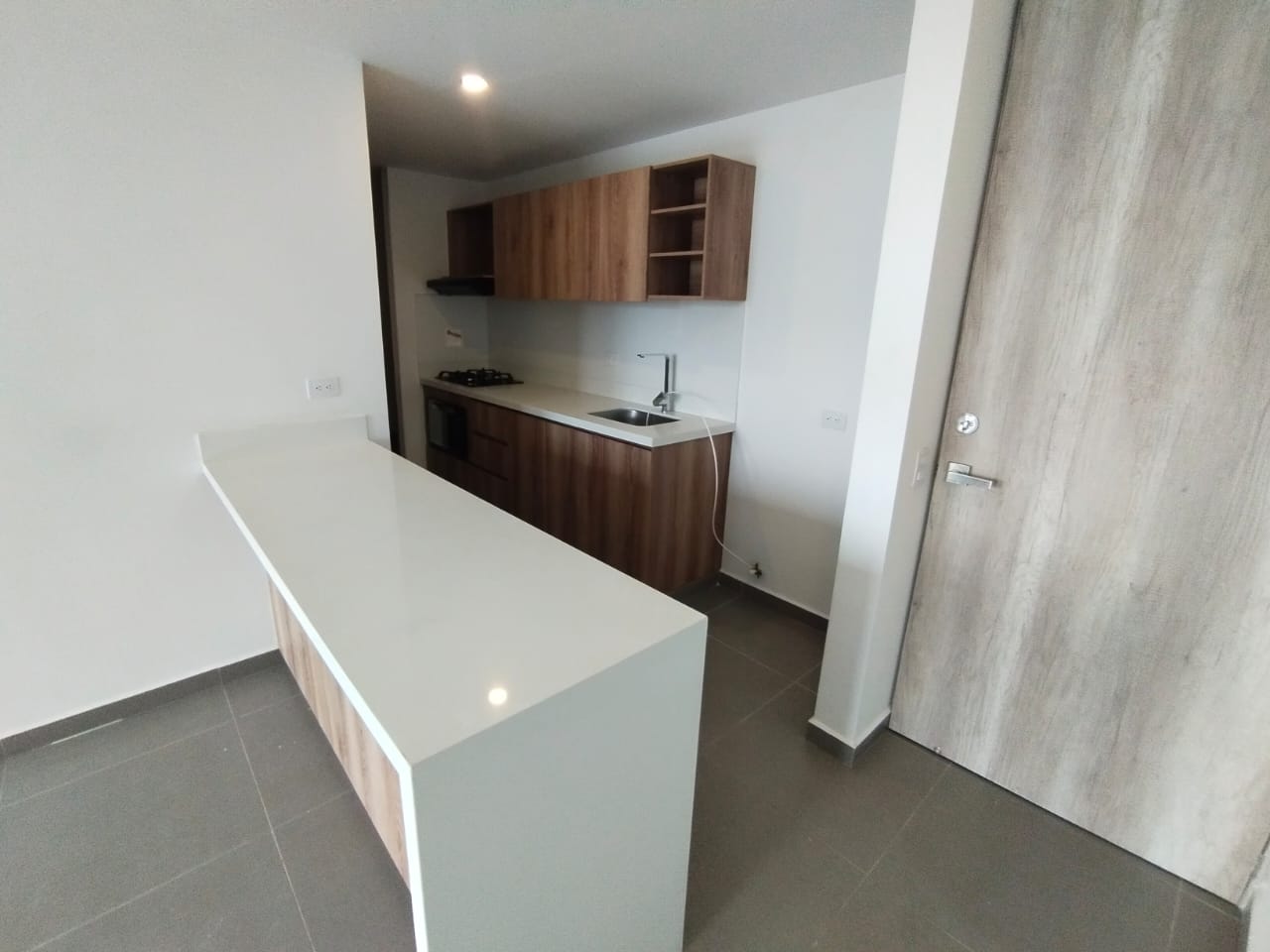 Apartamento en arriendo en El Poblado, Medellín · foto 2 de 19