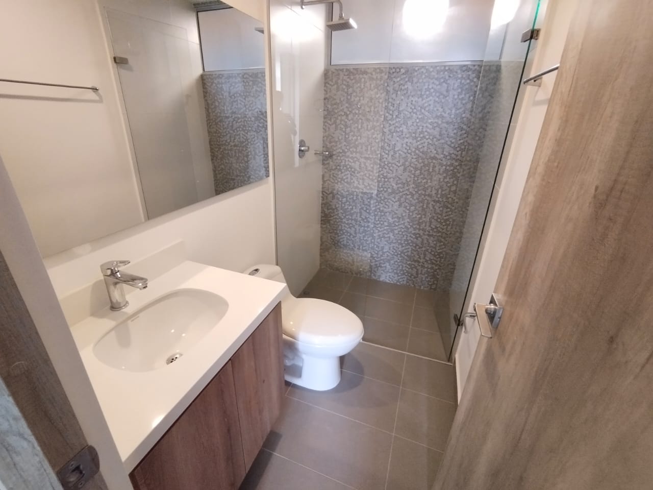 Apartamento en arriendo en El Poblado, Medellín · foto 4 de 19