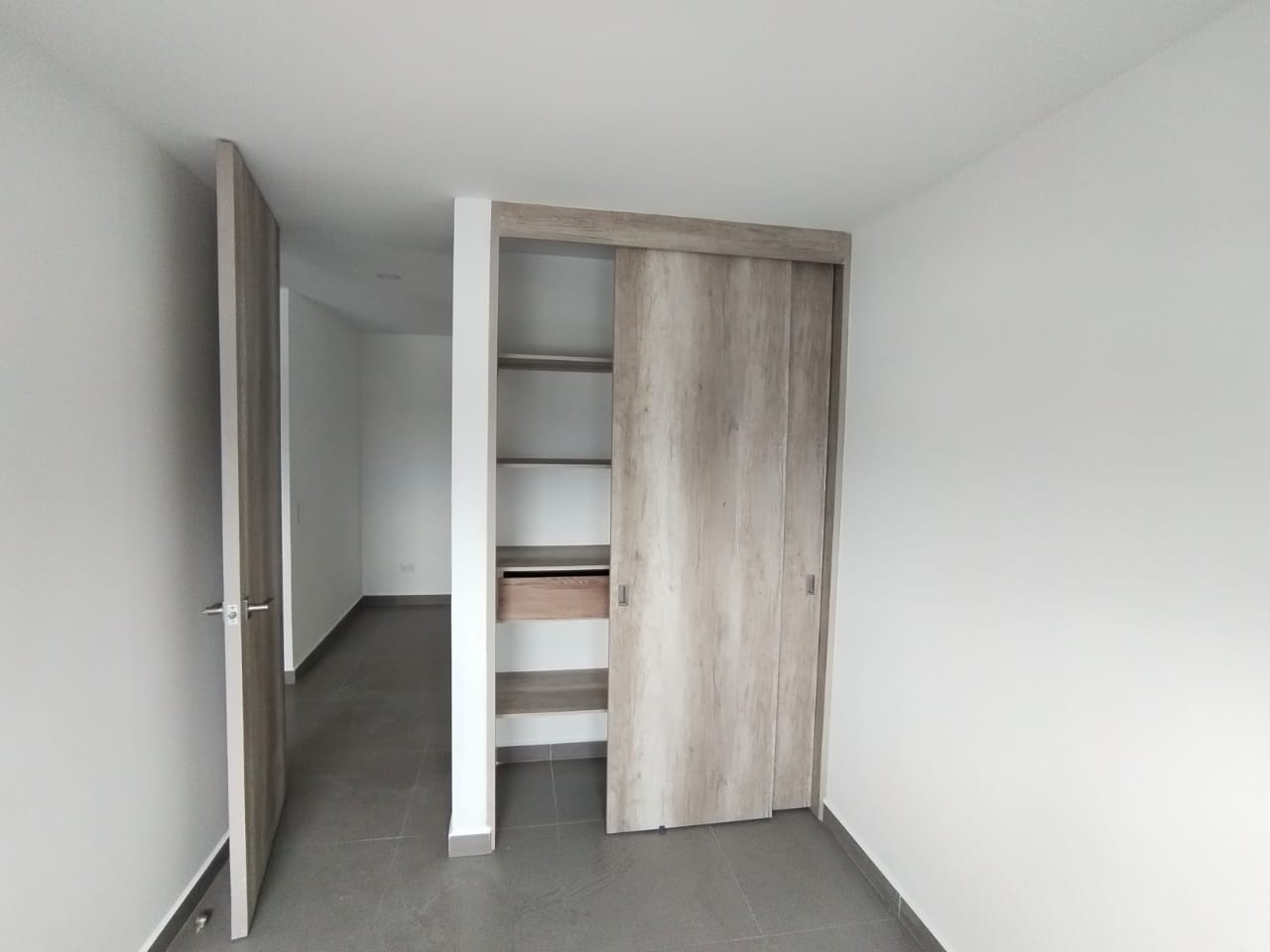 Apartamento en arriendo en El Poblado, Medellín · foto 5 de 19