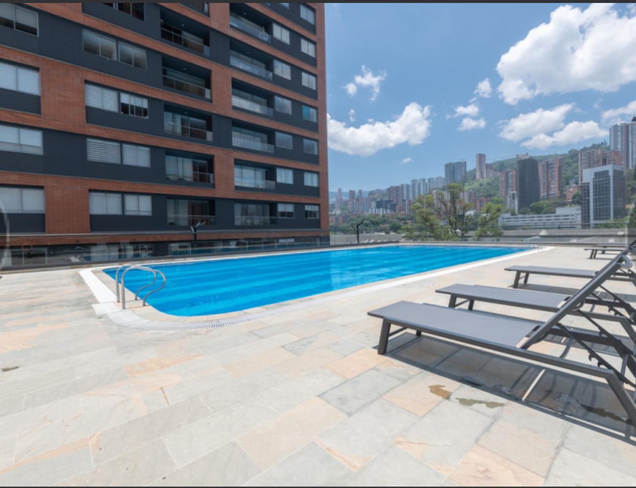 Apartamento en arriendo en El Poblado, Medellín · foto 18 de 19