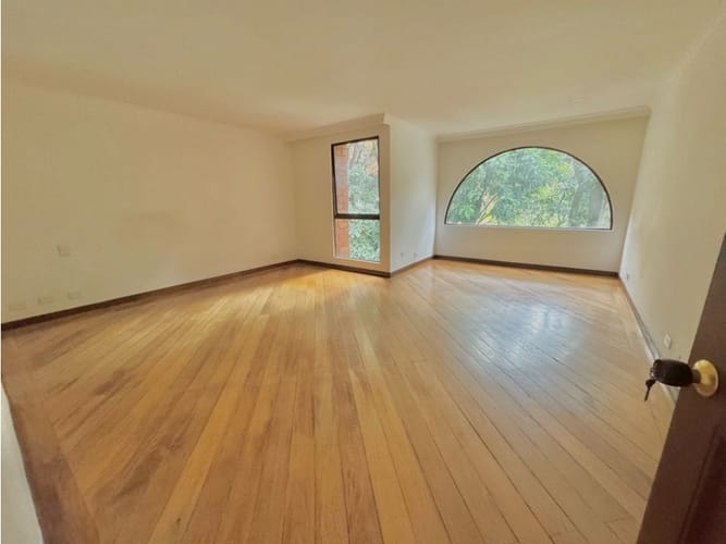 Apartamento de 3 alcobas en venta en Los Balsos, Medellín, 232 m² · foto 17 de 24