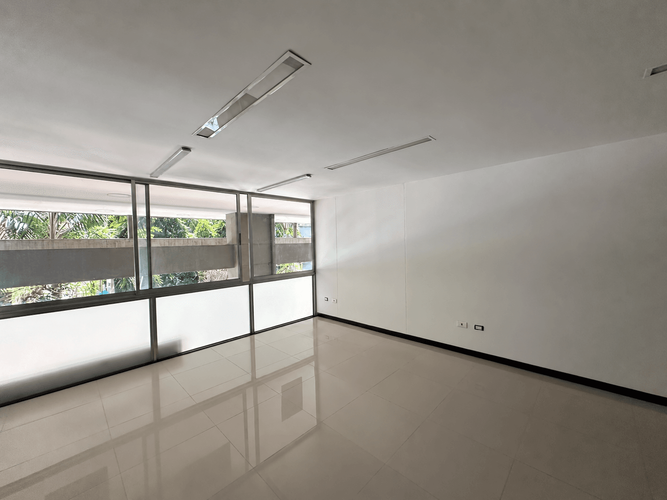 Oficina en arriendo en Niquia, Bello, 48 m² · foto 2 de 6