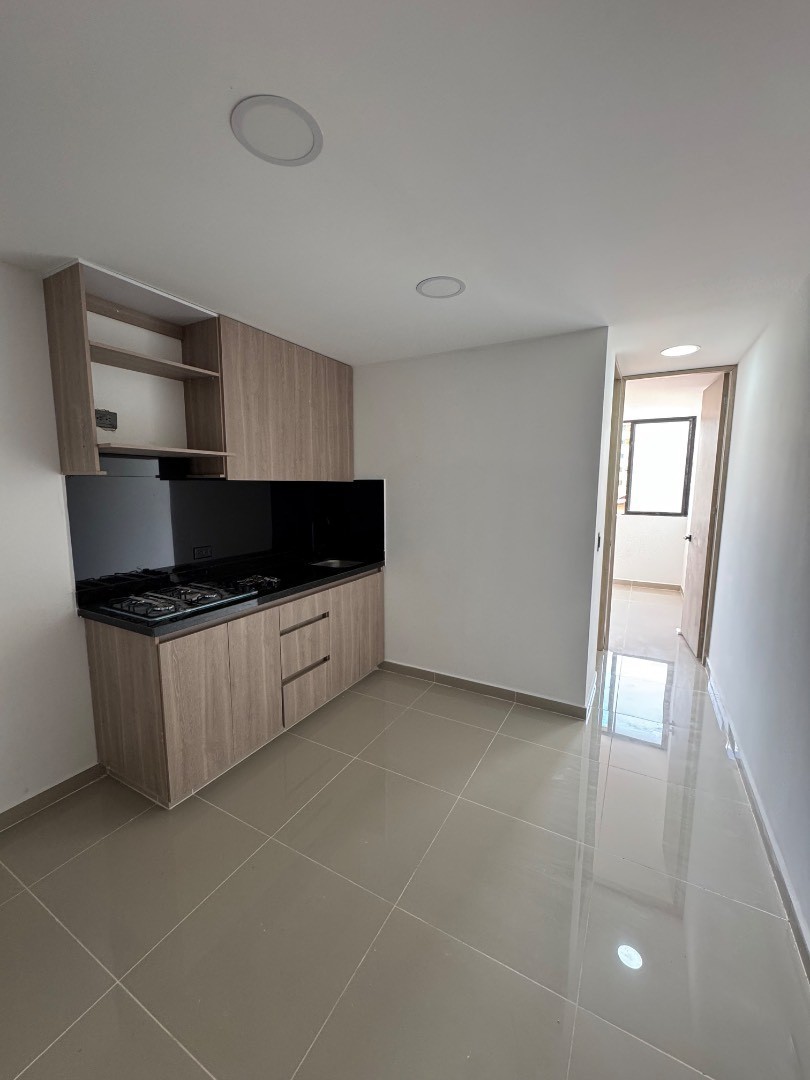 Studio for rent in Los colores, Medellín