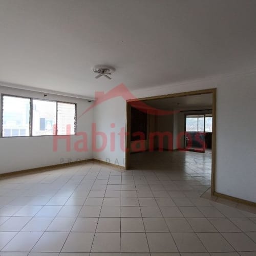 Apartamento de 4 alcobas en venta en El Pinal, Medellín, 236 m² · foto 7 de 24