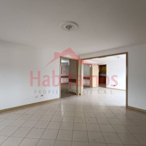 Apartamento de 4 alcobas en venta en El Pinal, Medellín, 236 m² · foto 15 de 24