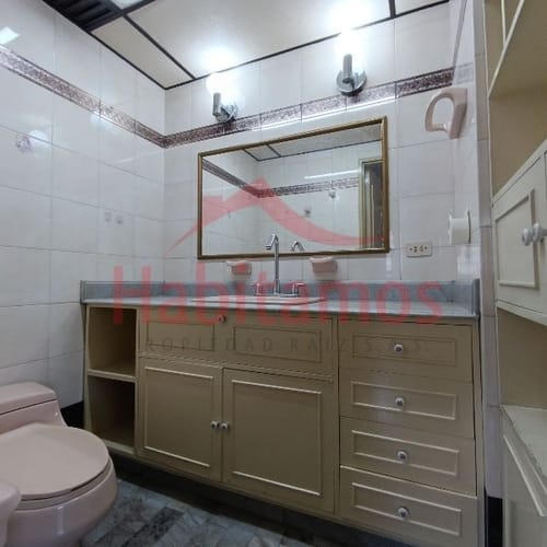 Apartamento de 4 alcobas en venta en El Pinal, Medellín, 236 m² · foto 19 de 24