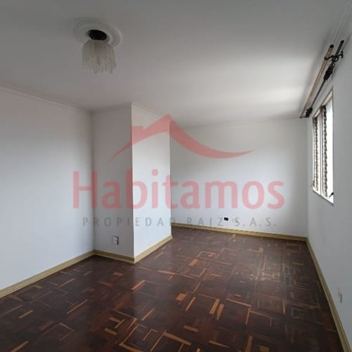Apartamento de 4 alcobas en venta en El Pinal, Medellín, 236 m² · foto 23 de 24
