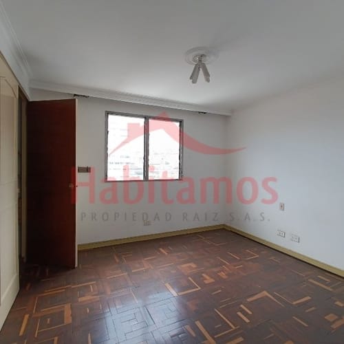 Apartamento de 4 alcobas en venta en El Pinal, Medellín, 236 m² · foto 24 de 24