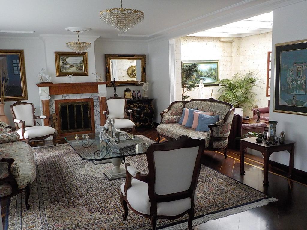 Casa en venta en Santa Barbara Alta, Bogotá · foto 2 de 24
