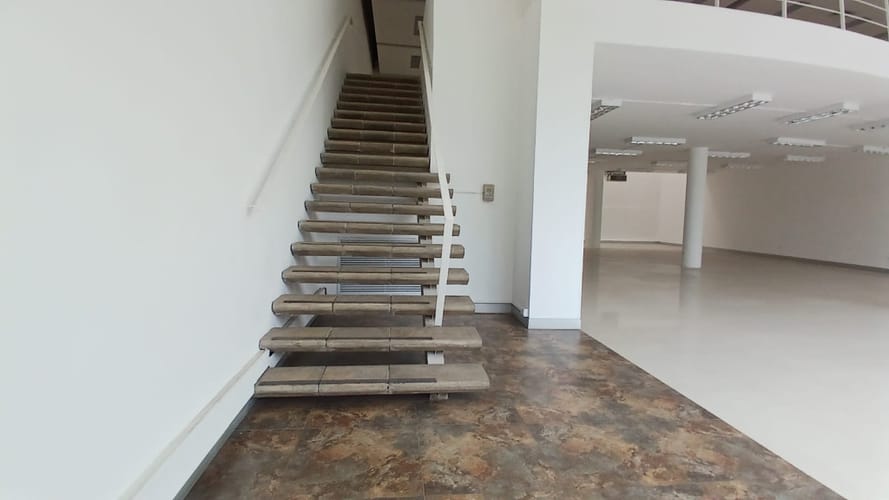 Local en arriendo en El Bosque, Cali, 450 m² · foto 18 de 24