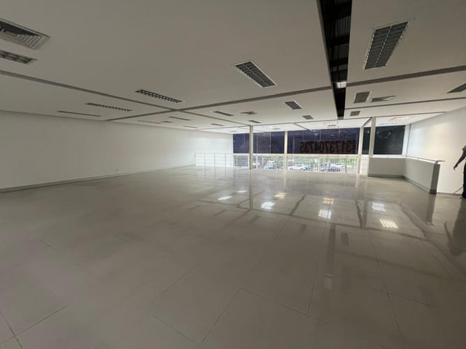 Local en arriendo en El Bosque, Cali, 450 m² · foto 19 de 24
