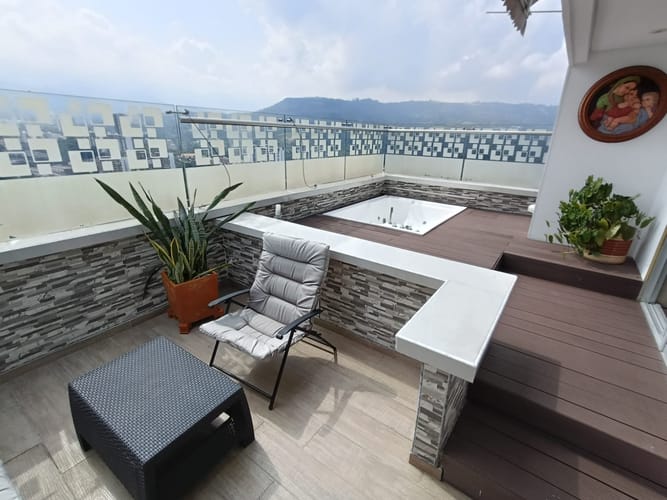 Apartamento de 6 alcobas en venta en Cañaveral, Floridablanca, 515 m² · foto 3 de 24