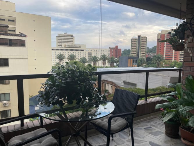 Apartamento de 3 alcobas en venta en Centenario, Cali, 146 m² · foto 2 de 16