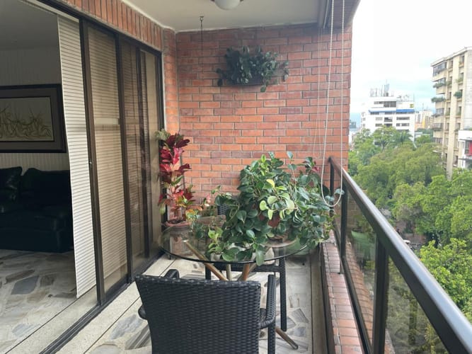 Apartamento de 3 alcobas en venta en Centenario, Cali, 146 m² · foto 3 de 16