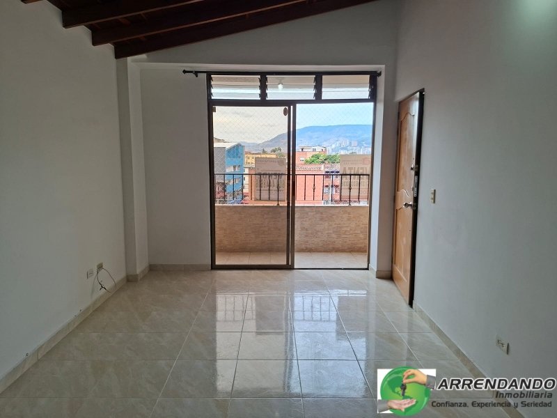 Apartamento en venta en Zona Industrial No. 1, Itagüí · foto 2 de 15