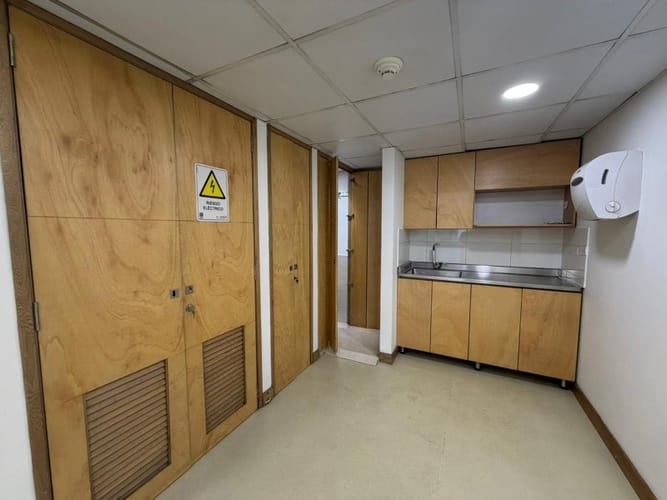 Oficina en arriendo en Suramericana, Medellín, 80 m² · foto 4 de 10