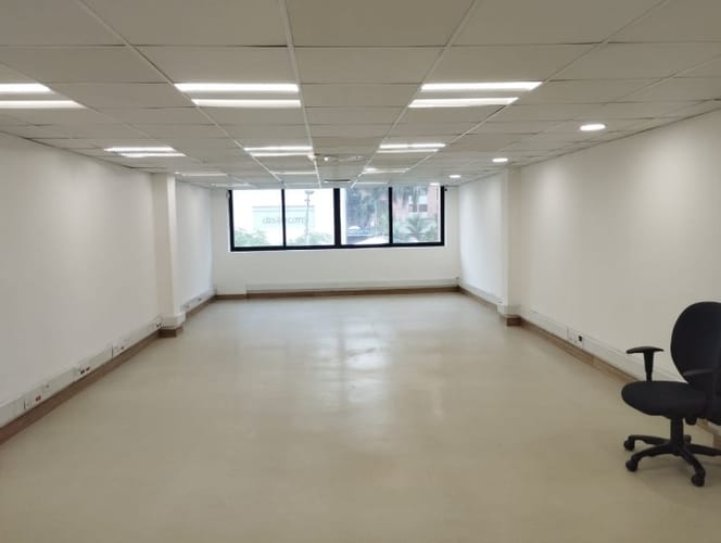 Oficina en arriendo en Suramericana, Medellín, 80 m² · foto 5 de 10
