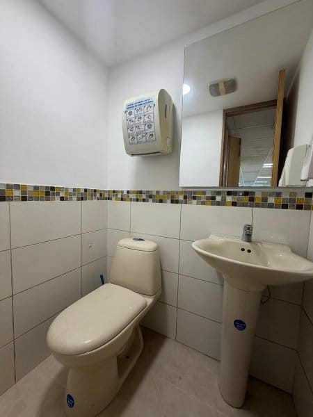 Oficina en arriendo en Suramericana, Medellín, 80 m² · foto 7 de 10