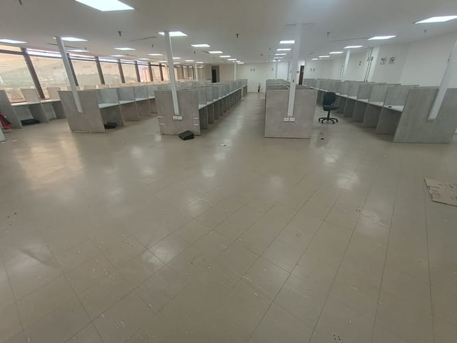 Oficina en arriendo en La Candelaria, Medellín, 1000 m² · foto 3 de 19