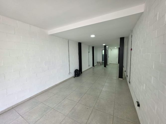 Local en arriendo en Emilia, Palmira, 31 m² · foto 3 de 8