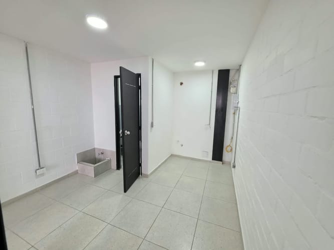 Local en arriendo en Emilia, Palmira, 31 m² · foto 5 de 8