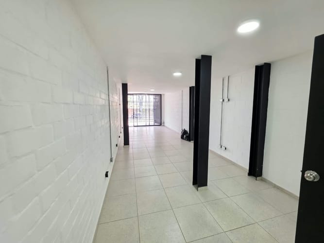 Local en arriendo en Emilia, Palmira, 31 m² · foto 7 de 8
