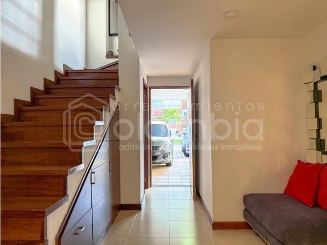Casa de 3 alcobas en venta en Loma El Atravesado, Envigado, 198 m² · foto 4 de 15