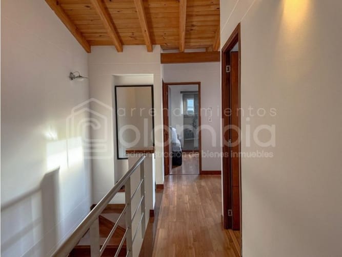 Casa de 3 alcobas en venta en Loma El Atravesado, Envigado, 198 m² · foto 6 de 15