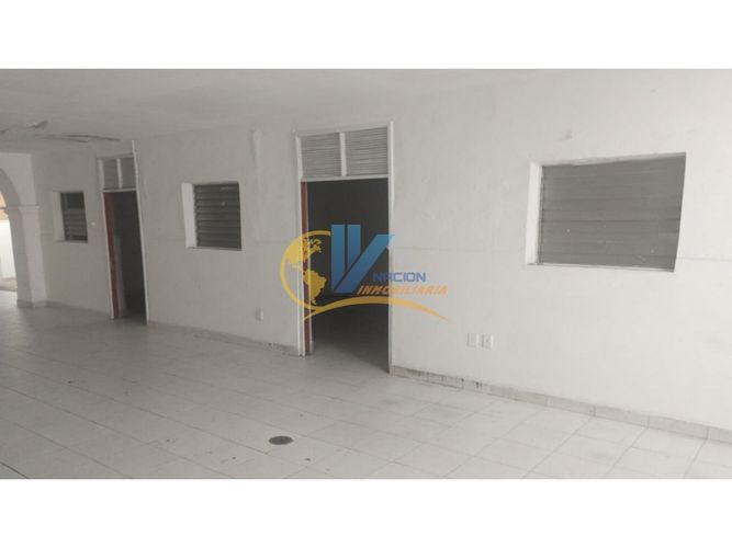 Bodega en venta en La Concordia, Bucaramanga, 410 m² · foto 2 de 7