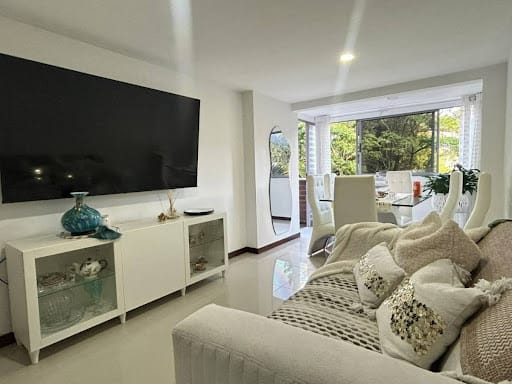 Apartamento de 3 alcobas en arriendo en Loma Del Escobero, Envigado, 80 m² · foto 7 de 23