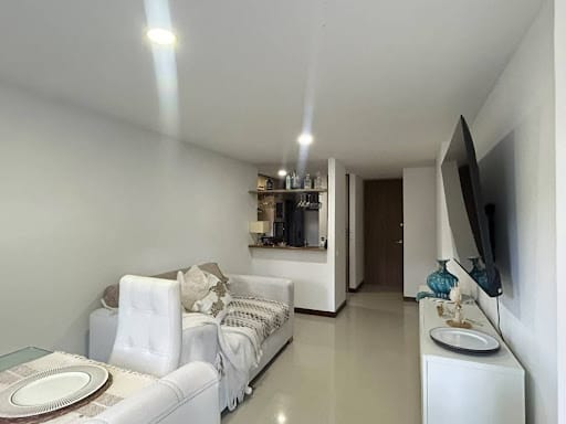 Apartamento de 3 alcobas en arriendo en Loma Del Escobero, Envigado, 80 m² · foto 9 de 23