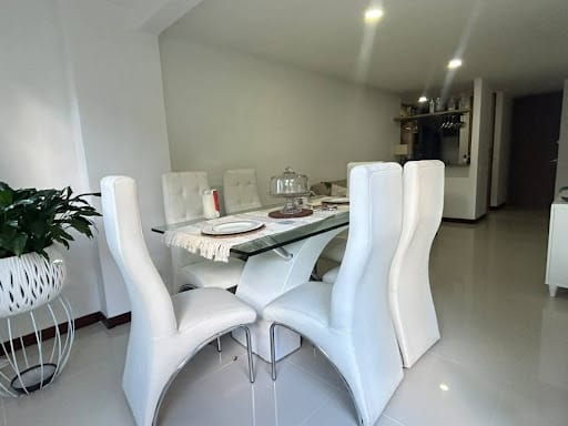 Apartamento de 3 alcobas en arriendo en Loma Del Escobero, Envigado, 80 m² · foto 11 de 23