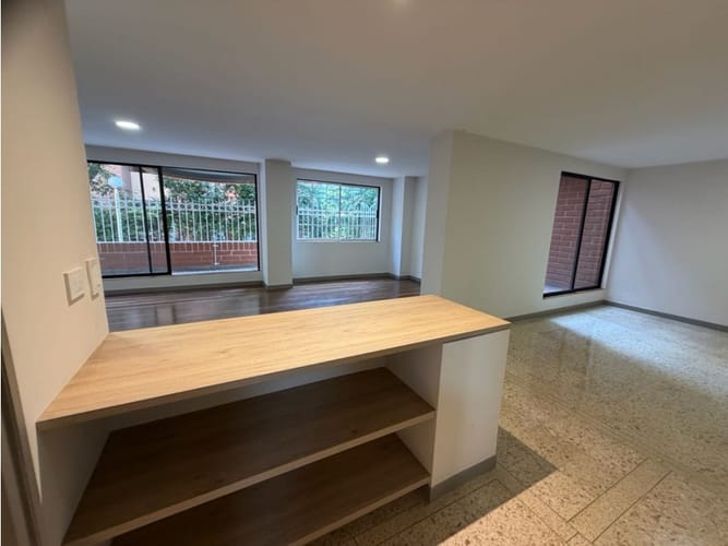 Apartamento en venta en Oviedo, Medellín · foto 6 de 19