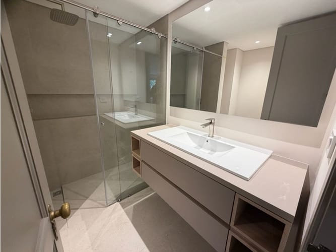 Apartamento en venta en Oviedo, Medellín · foto 8 de 19