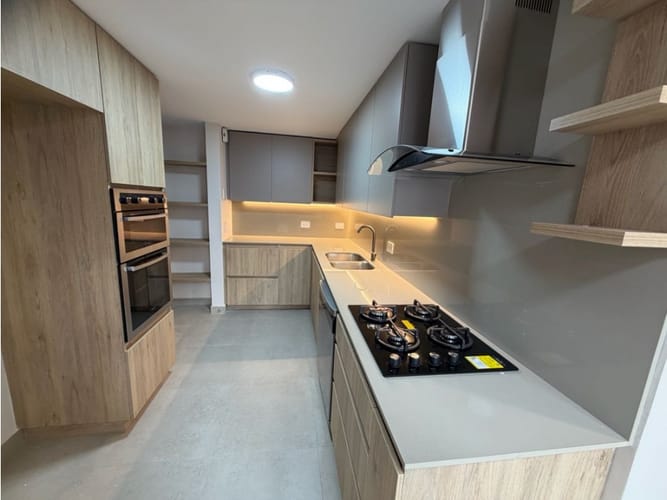 Apartamento en venta en Oviedo, Medellín · foto 14 de 19