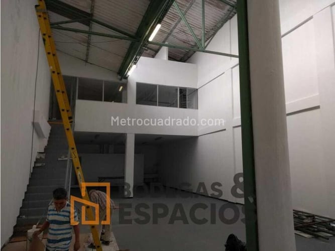 Bodega en venta en Colombia, Medellín, 420 m² · foto 5 de 8
