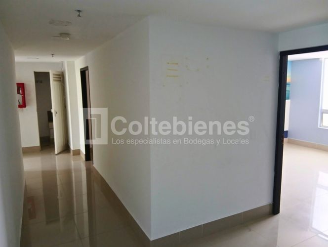Edificio en venta en El Poblado, Medellín, 800 m² · foto 7 de 24